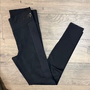 Nike Pro Black High-Waist Performance Leggings